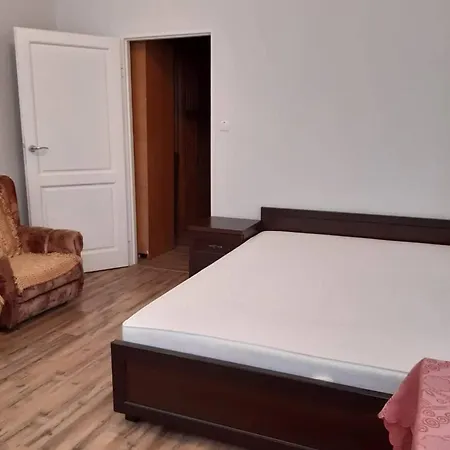 Blisko Manufaktury * Лодзь